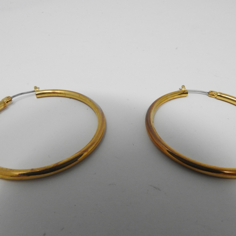 Premier Designs "Let it Shine"  Gold Hoops NWOT - Picture 2 of 2